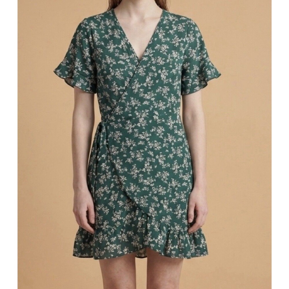 Green/White Floral V-Neck Wrap Dress S Flutter Short Sleeve Tie Ruffle Hem